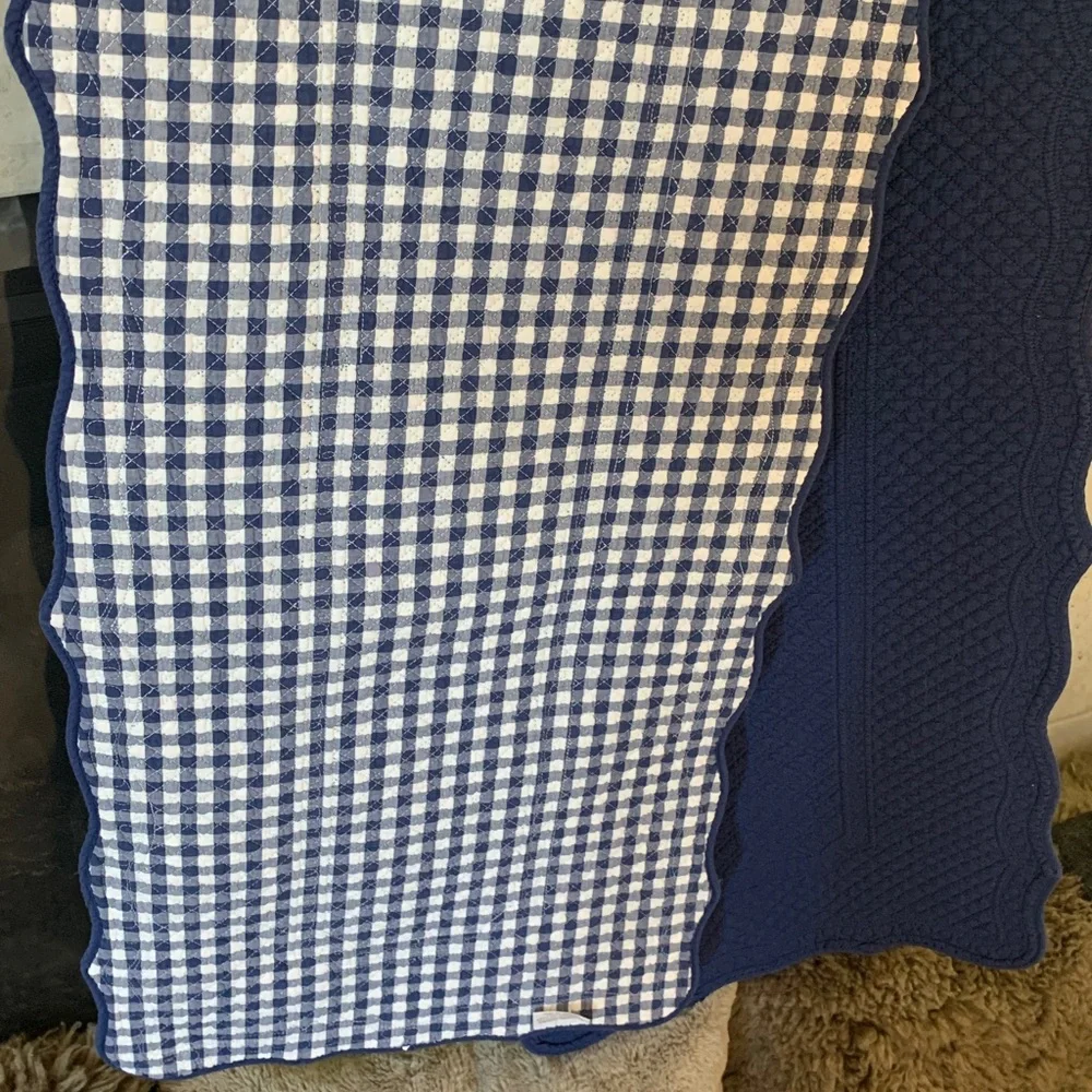 William Sonoma Blue Gingham Quilted 86x16 Table Runner Scalloped Edge Pristine
